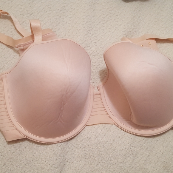 Bras - Picture 3 of 4